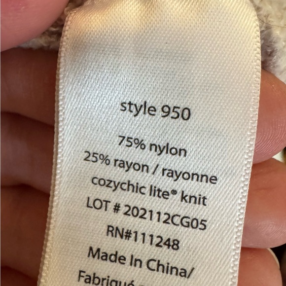 Barefoot Dreams Cream Ribbed Robe - Picture 5 of 5